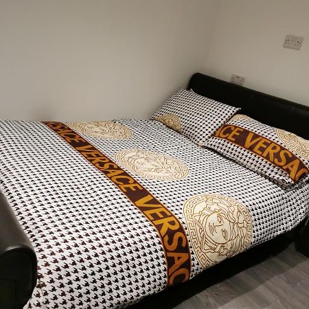 Studio Self Contained Double Bedroom Londres Exterior foto